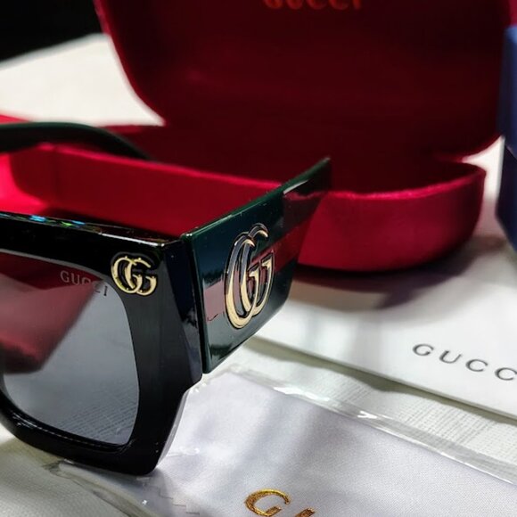 WOMEN'S GUCCI SUNGLASSES, MADE IN ITALY - NEW IN CASE! - Picture 2 of 5